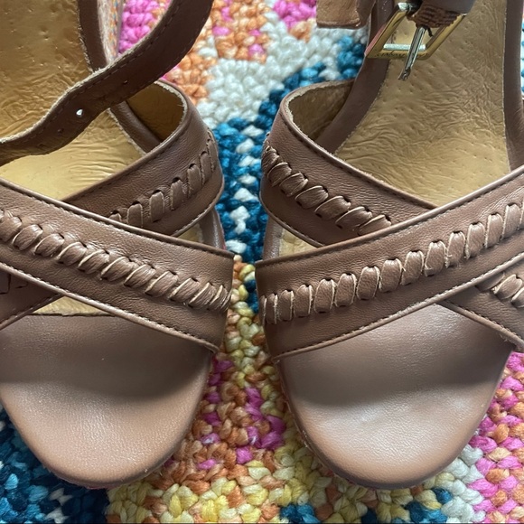 Jack Rogers Wedge Heels - Picture 3 of 8